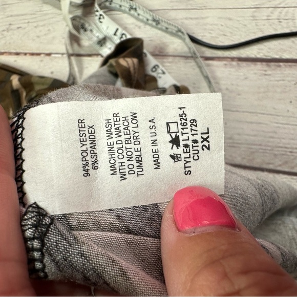 NWT boutique Camouflage long sleeve knit tunic Sequin Pocket Top camo glam plus - Picture 8 of 10